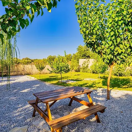 Chris And Stratos With Private Ecologic Pool And Kid's Playground! Villa Mourniaí