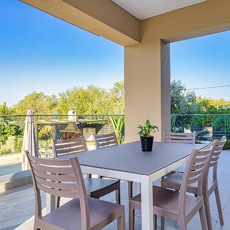 Chris And Stratos With Private Ecologic Pool And Kid's Playground! * Mourniaí