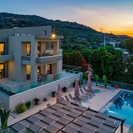 Villa Chris And Stratos With Private Ecologic Pool And Kid's Playground! Mourniaí